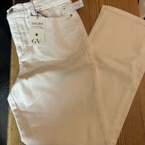 NWT Amanda white original slimming Jeans by Gloria Vanderbilt Size 12